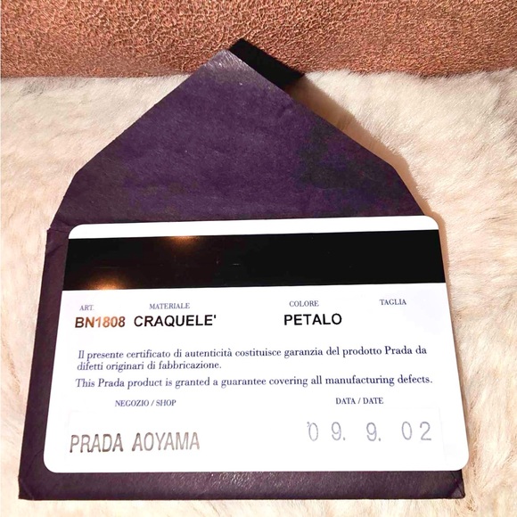 Prada 2 way bag with authenticity card - Picture 2 of 13